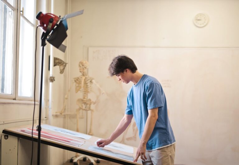The Best Materials for Long-Lasting Crown Molding