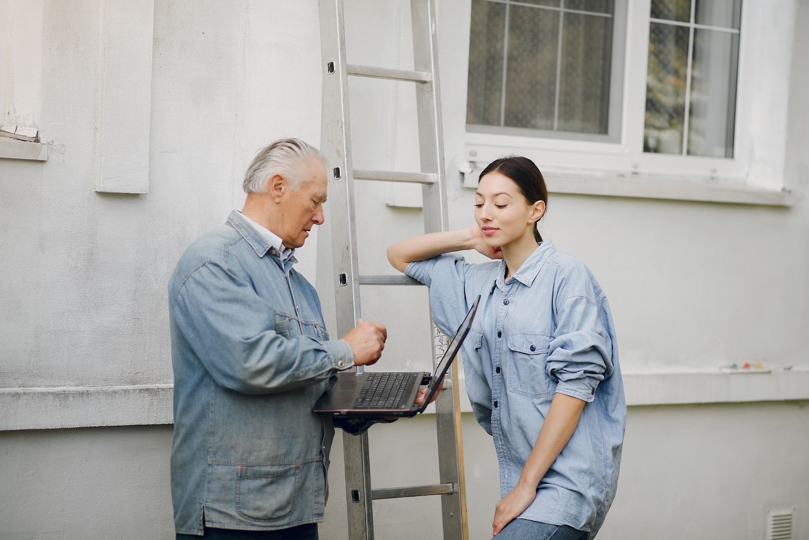 Vinyl vs. Fiber Cement Siding: What Works Best in Long Island?
